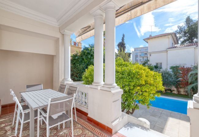 Villa in Nice - Stylish Art Deco villa, 4 Bdrs, Swimming Pool and Garage Villa in Nice - Stylish Art Deco villa, 4 Bdrs, Swimming Pool and Garage
