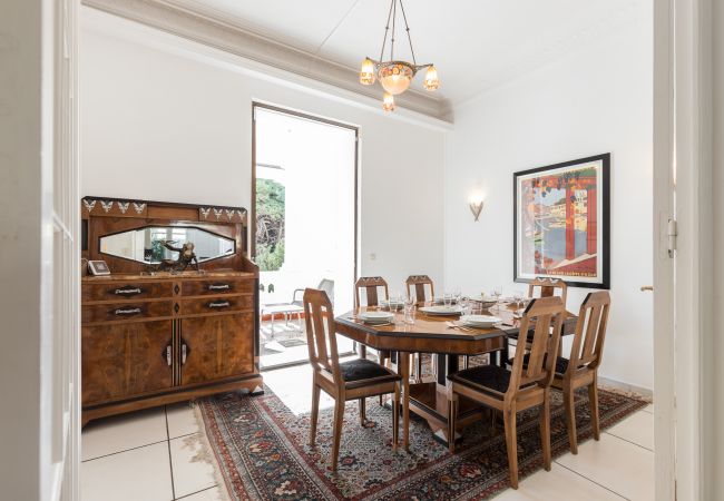 Villa in Nice - Stylish Art Deco villa, 4 Bdrs, Swimming Pool and Garage Villa in Nice - Stylish Art Deco villa, 4 Bdrs, Swimming Pool and Garage