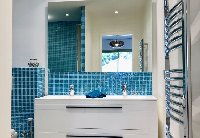 Apartment in Villefranche-sur-Mer - Awesome Sea View 1 Bdr Swimming pool & Garage Apartment in Villefranche-sur-Mer - Awesome Sea View 1 Bdr Swimming pool & Garage