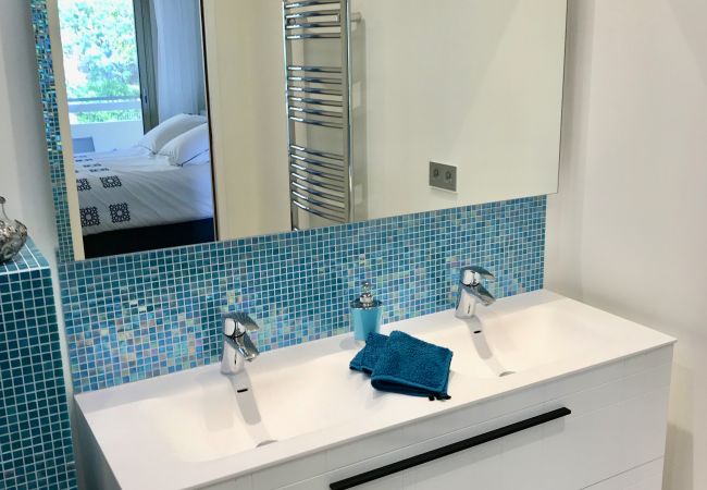 Apartment in Villefranche-sur-Mer - Awesome Sea View 1 Bdr Swimming pool & Garage Apartment in Villefranche-sur-Mer - Awesome Sea View 1 Bdr Swimming pool & Garage