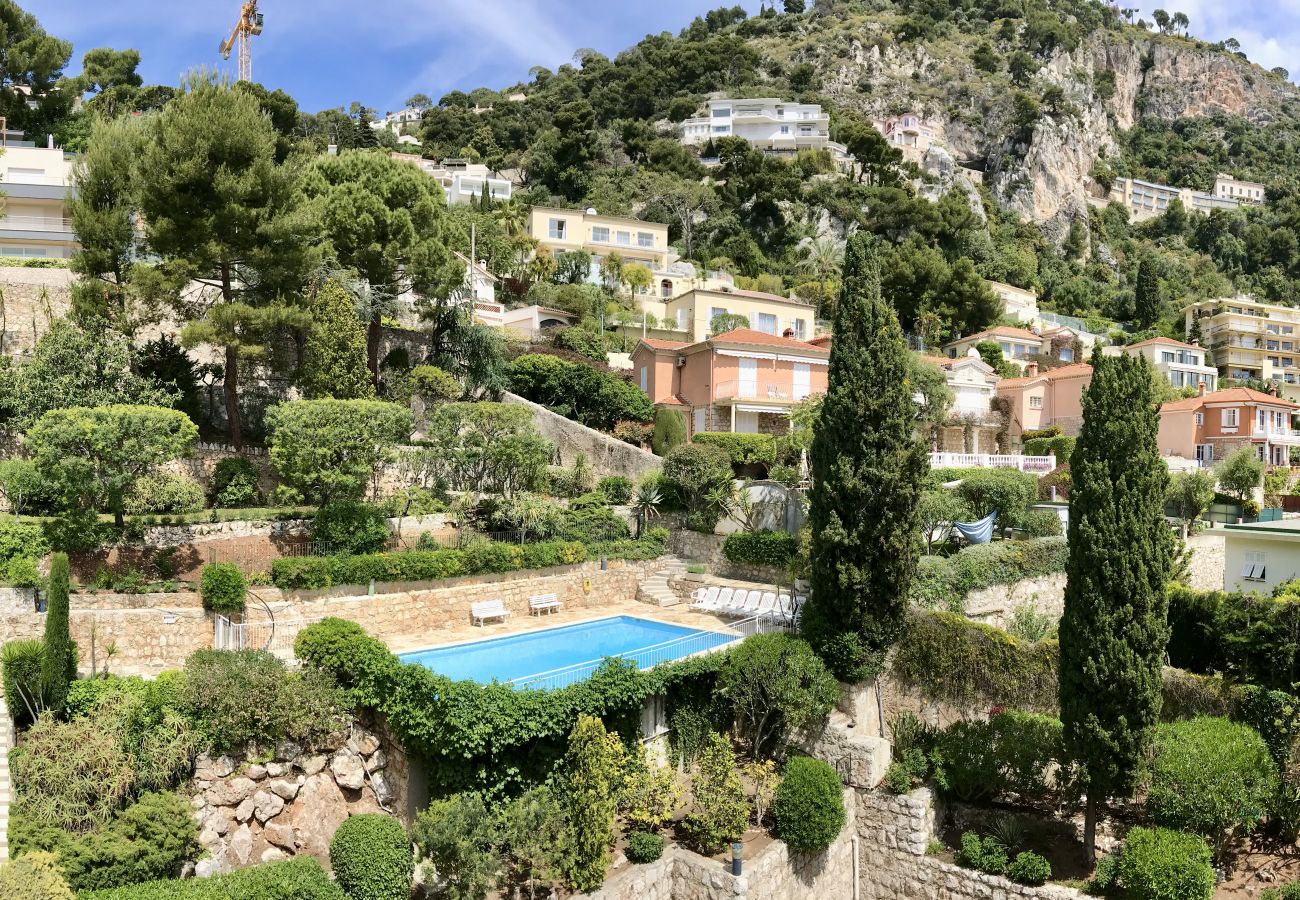 Apartment in Villefranche-sur-Mer - Awesome Sea View 1 Bdr Swimming pool & Garage