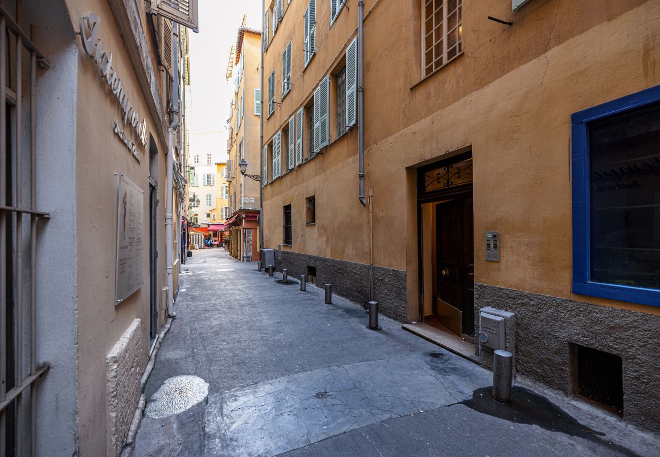 Apartment in Nice - Charming 1 Bdr - Heart of the Old Town