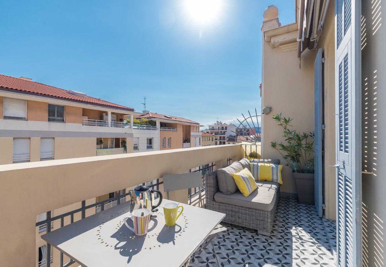 Apartment in Nice - Cosy 2 Bdrs & Terrace near Garibaldi Square