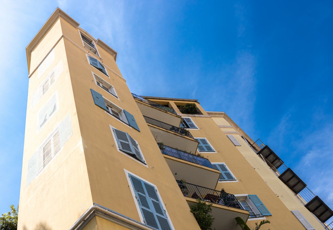 Apartment in Nice - Garibaldi Square - 2 Bdrs & Parking Old Town