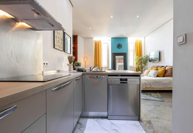 Studio in Nice - Large Studio - Old Town near Garibaldi Square Studio in Nice - Large Studio - Old Town near Garibaldi Square