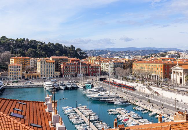  in Nice - Extraordinary View on Port and Castle Hill - 1 Bdr & Parking