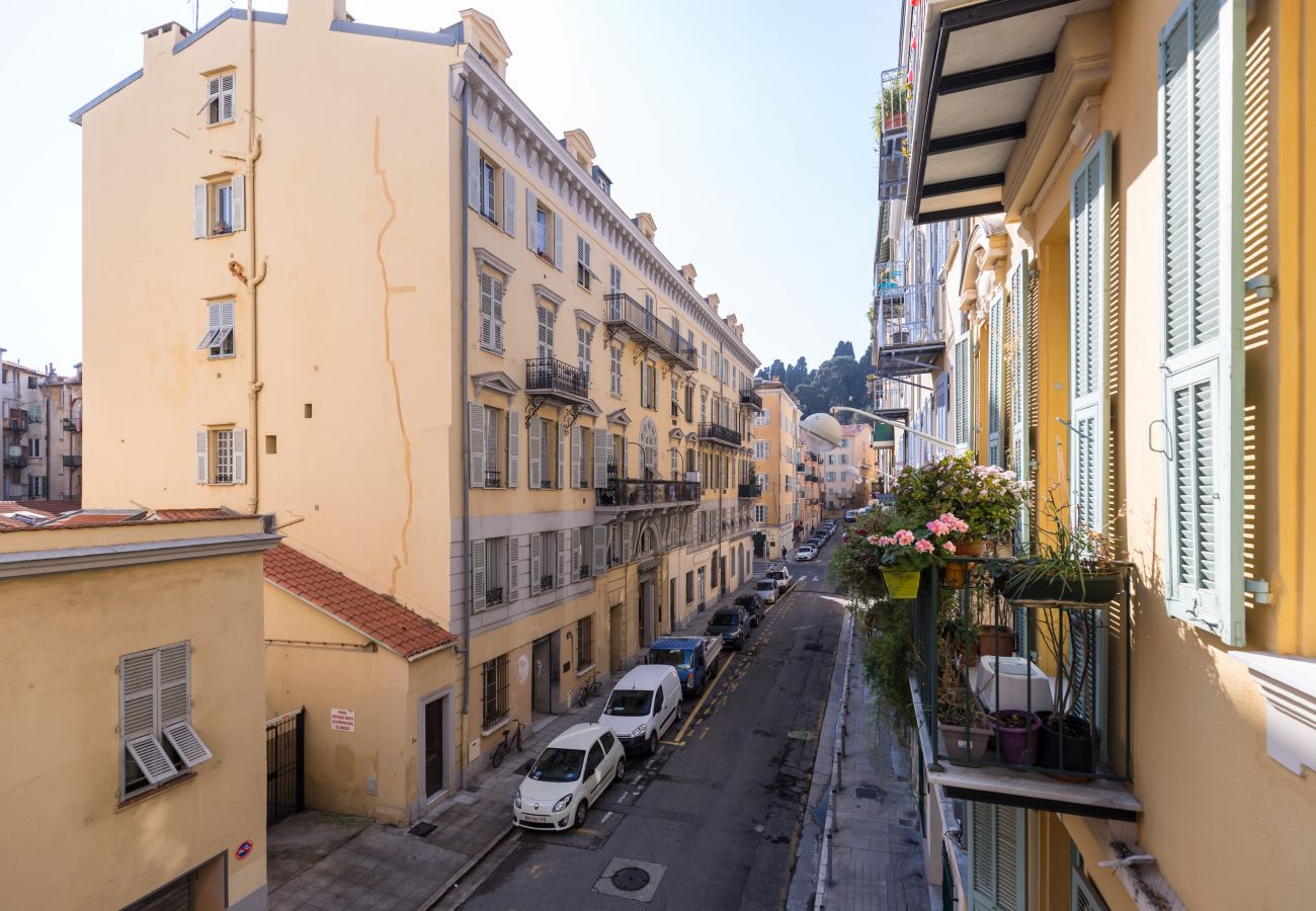 Apartment in Nice - Beautiful 1 Bdr Place du Pin