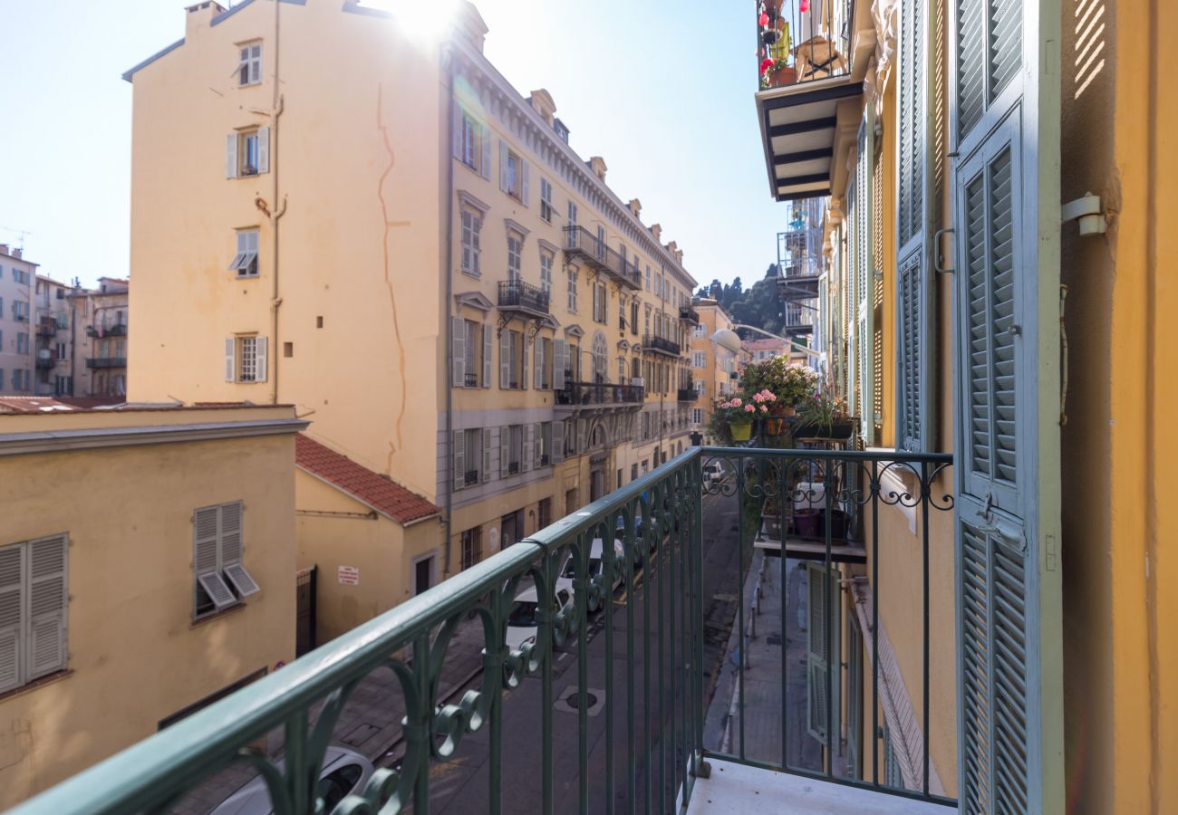 Apartment in Nice - Beautiful 1 Bdr Place du Pin