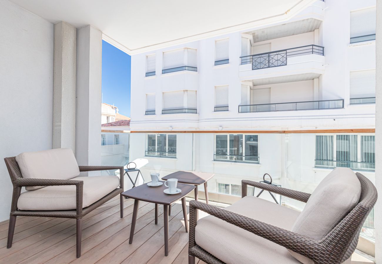 Apartment in Cannes - Magnificent 1 Bdr - 50m from the Palais