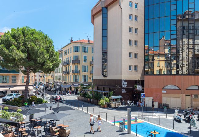 Apartment in Nice - Unique Large 3 Bdrs Garden & Parking Place du Pin Apartment in Nice - Unique Large 3 Bdrs Garden & Parking Place du Pin