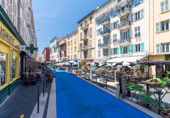 Apartment in Nice - Unique Large 3 Bdrs Garden & Parking Place du Pin Apartment in Nice - Unique Large 3 Bdrs Garden & Parking Place du Pin