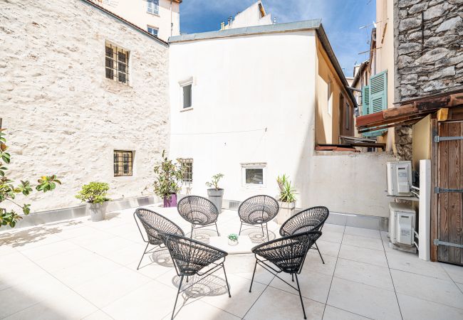 Apartment in Nice - Unique Large 3 Bdrs Garden & Parking Place du Pin Apartment in Nice - Unique Large 3 Bdrs Garden & Parking Place du Pin
