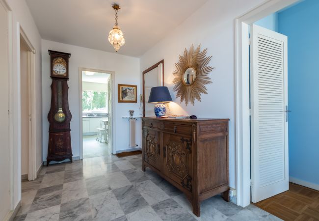 Apartment in Villefranche-sur-Mer - Sea View, Park, Swimming Pool & Tennis - 2 Bdr Apartment in Villefranche-sur-Mer - Sea View, Park, Swimming Pool & Tennis - 2 Bdr