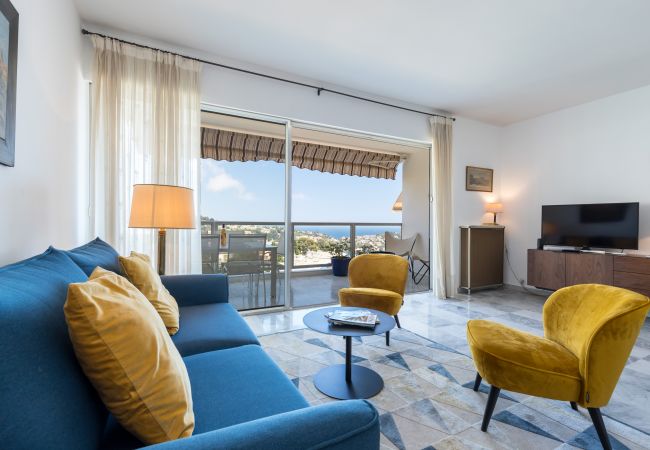 Apartment in Villefranche-sur-Mer - Sea View, Park, Swimming Pool & Tennis - 2 Bdr Apartment in Villefranche-sur-Mer - Sea View, Park, Swimming Pool & Tennis - 2 Bdr