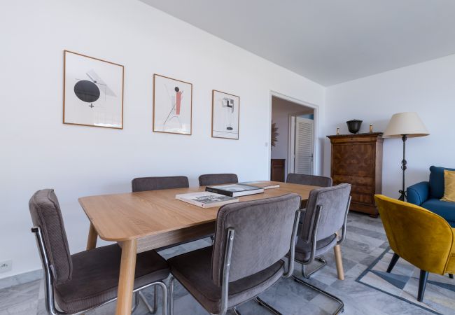 Apartment in Villefranche-sur-Mer - Sea View, Park, Swimming Pool & Tennis - 2 Bdr Apartment in Villefranche-sur-Mer - Sea View, Park, Swimming Pool & Tennis - 2 Bdr