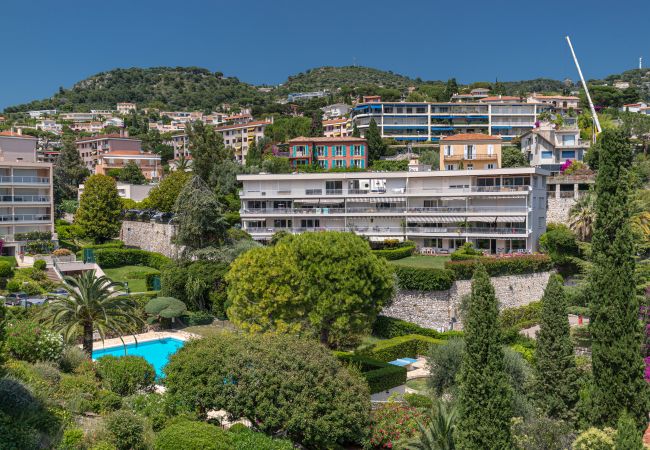 Apartment in Villefranche-sur-Mer - Sea View, Park, Swimming Pool & Tennis - 2 Bdr Apartment in Villefranche-sur-Mer - Sea View, Park, Swimming Pool & Tennis - 2 Bdr
