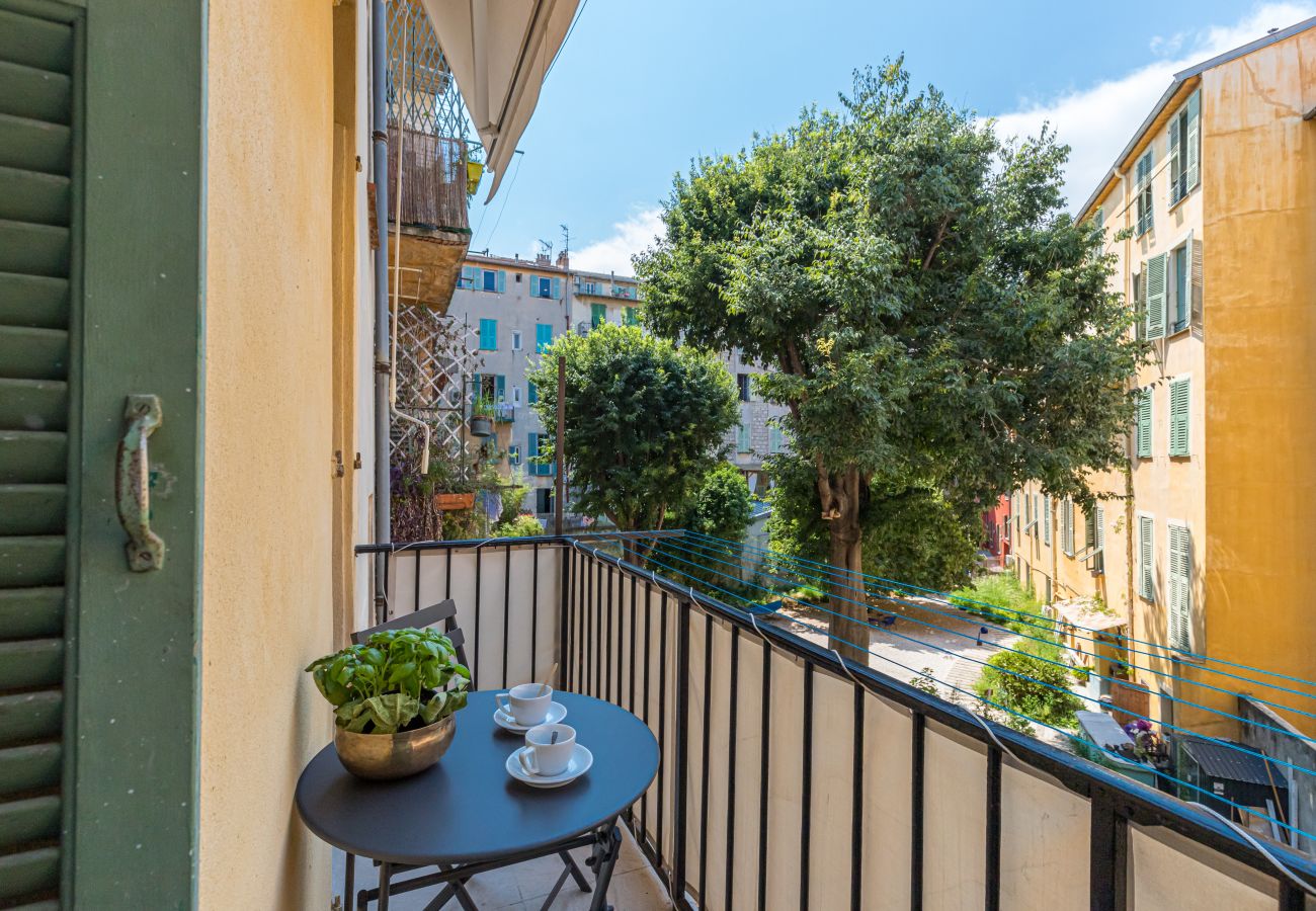 Apartment in Nice - Cozy Cocoon Place du Pin - Quiet Place