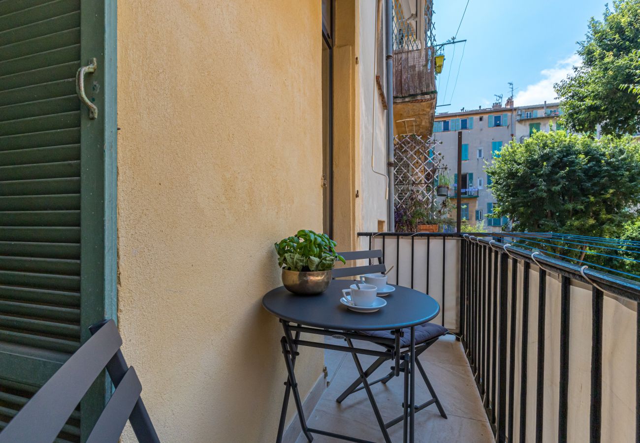 Apartment in Nice - Cozy 1 Bdr Place du Pin - AC & Quiet Balcony