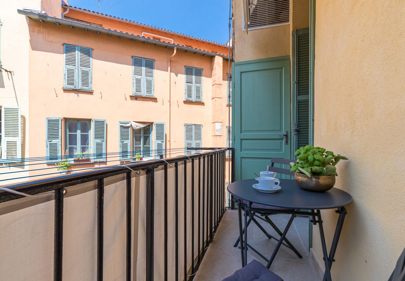 Apartment in Nice - Cozy 1 Bdr Place du Pin - AC & Quiet Balcony