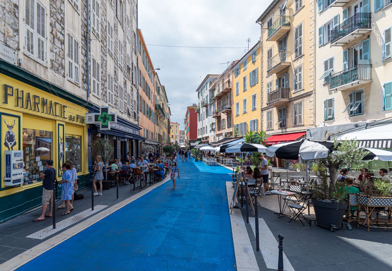 Apartment in Nice - Cozy Cocoon Place du Pin - Quiet Place