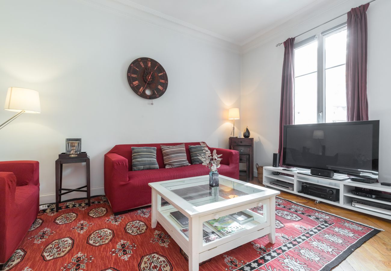 Apartment in Nice - Spacious 2 Bdrs with Garage near Garibaldi