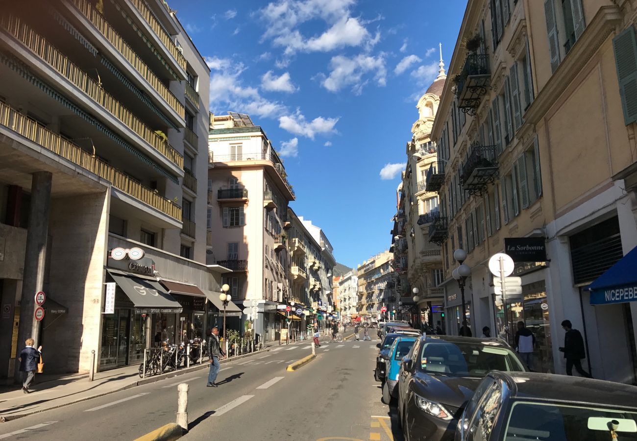 Apartment in Nice - Quiet & Cosy 1 Bdr Downtown – AC & Parking