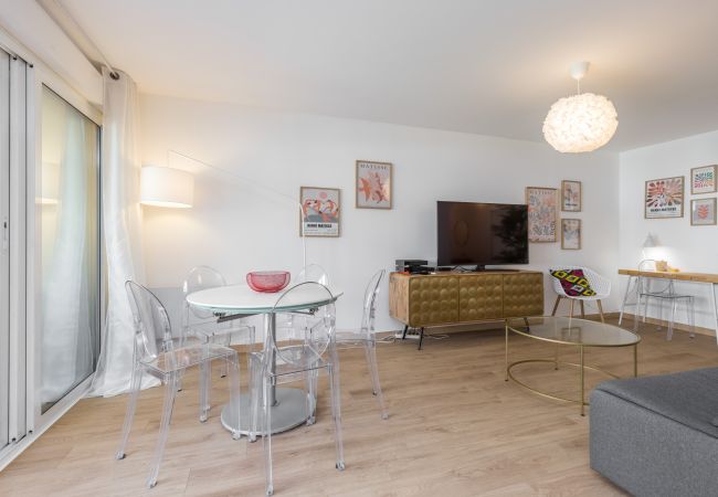 Apartment in Nice - Large Brand New 2 Bdr at Nice Port Apartment in Nice - Large Brand New 2 Bdr at Nice Port