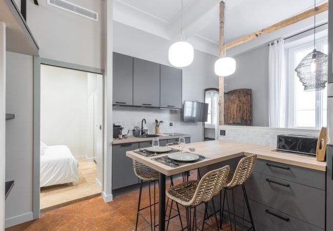 Apartment in Nice - Charming 2 Bdr Old Town - AC Apartment in Nice - Charming 2 Bdr Old Town - AC