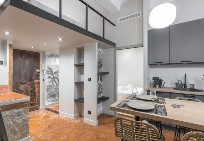 Apartment in Nice - Charming 2 Bdr Old Town - AC Apartment in Nice - Charming 2 Bdr Old Town - AC