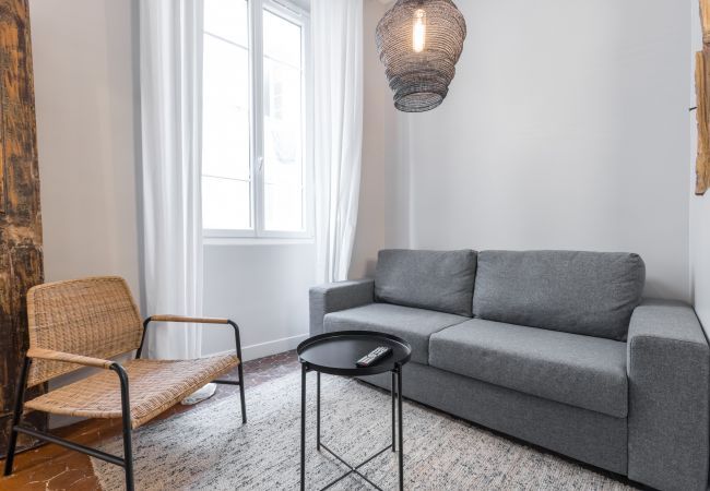 Apartment in Nice - Charming 2 Bdr Old Town - AC Apartment in Nice - Charming 2 Bdr Old Town - AC