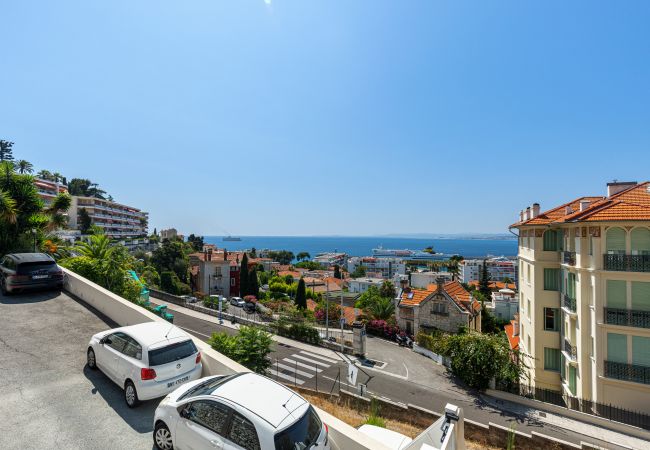Apartment in Nice - Sea View, Parking & Wide Terraces - Incredible 2 Bdr Apartment in Nice - Sea View, Parking & Wide Terraces - Incredible 2 Bdr