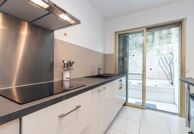 Apartment in Nice - Sea View, Parking & Wide Terraces - Incredible 2 Bdr Apartment in Nice - Sea View, Parking & Wide Terraces - Incredible 2 Bdr