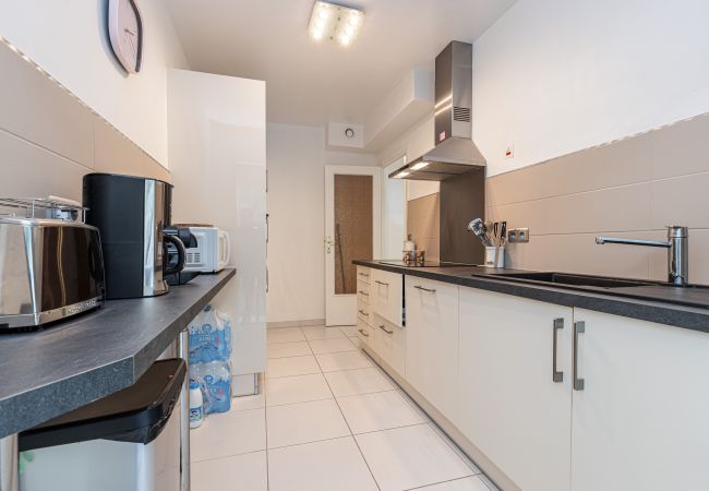 Apartment in Nice - Sea View, Parking & Wide Terraces - Incredible 2 Bdr Apartment in Nice - Sea View, Parking & Wide Terraces - Incredible 2 Bdr