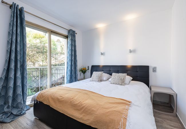 Apartment in Nice - Sea View, Parking & Wide Terraces - Incredible 2 Bdr Apartment in Nice - Sea View, Parking & Wide Terraces - Incredible 2 Bdr