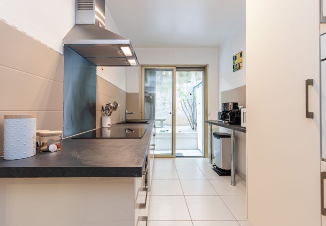Apartment in Nice - Sea View, Parking & Wide Terraces - Incredible 2 Bdr Apartment in Nice - Sea View, Parking & Wide Terraces - Incredible 2 Bdr