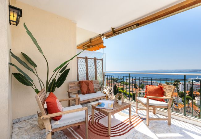 Apartment in Nice - Sea View, Parking & Wide Terraces - Incredible 2 Bdr Apartment in Nice - Sea View, Parking & Wide Terraces - Incredible 2 Bdr