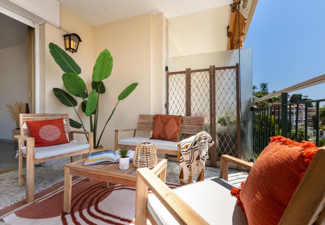 Apartment in Nice - Sea View, Parking & Wide Terraces - Incredible 2 Bdr Apartment in Nice - Sea View, Parking & Wide Terraces - Incredible 2 Bdr