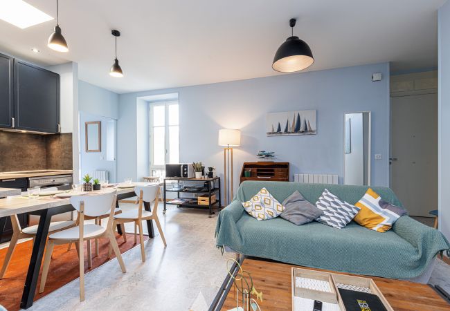 Apartment in Nice - Large 3 Bdr City Center Apartment in Nice - Large 3 Bdr City Center