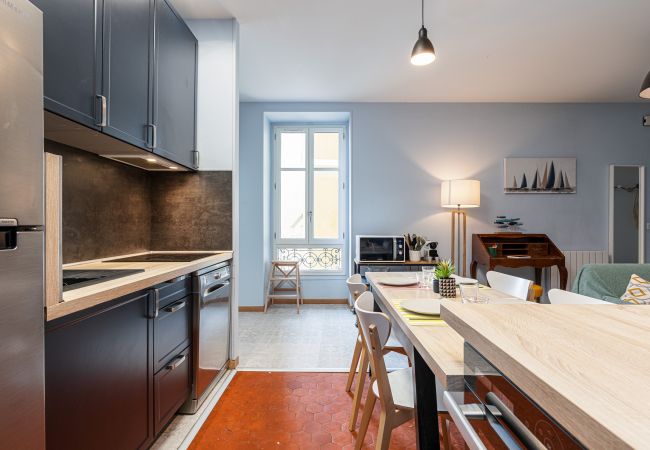 Apartment in Nice - Large 3 Bdr City Center Apartment in Nice - Large 3 Bdr City Center
