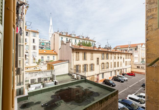 Apartment in Nice - Large 3 Bdr City Center Apartment in Nice - Large 3 Bdr City Center
