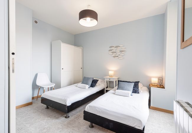 Apartment in Nice - Large 3 Bdr City Center Apartment in Nice - Large 3 Bdr City Center