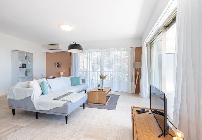 Apartment in Villefranche-sur-Mer - Amazing Sea View 2 Bdr - Swimming Pool & Parking Apartment in Villefranche-sur-Mer - Amazing Sea View 2 Bdr - Swimming Pool & Parking