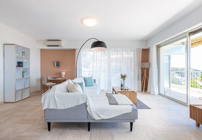 Apartment in Villefranche-sur-Mer - Amazing Sea View 2 Bdr - Swimming Pool & Parking Apartment in Villefranche-sur-Mer - Amazing Sea View 2 Bdr - Swimming Pool & Parking