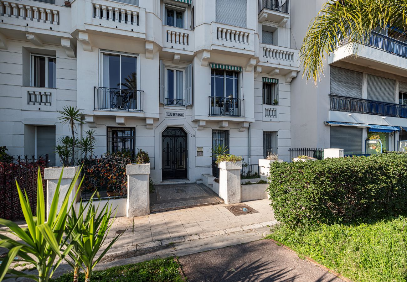 Apartment in Nice - Sea view - 2 Bdr Promenade des Anglais