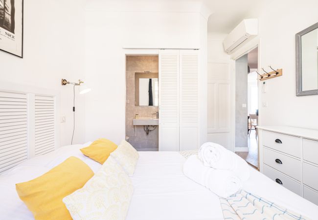 Apartment in Villefranche-sur-Mer - Sea View - 100m from Port Extraordinary 3 Bdr Apartment in Villefranche-sur-Mer - Sea View - 100m from Port Extraordinary 3 Bdr