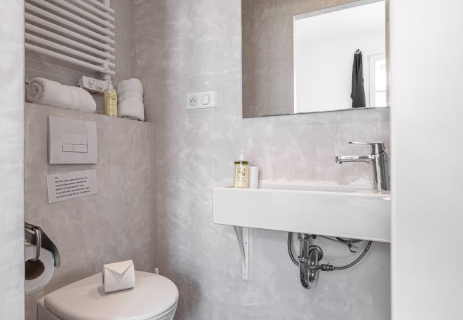 Apartment in Villefranche-sur-Mer - Sea View - 100m from Port Extraordinary 3 Bdr Apartment in Villefranche-sur-Mer - Sea View - 100m from Port Extraordinary 3 Bdr