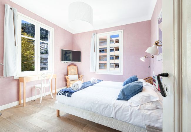 Apartment in Villefranche-sur-Mer - Sea View - 100m from Port Extraordinary 3 Bdr Apartment in Villefranche-sur-Mer - Sea View - 100m from Port Extraordinary 3 Bdr