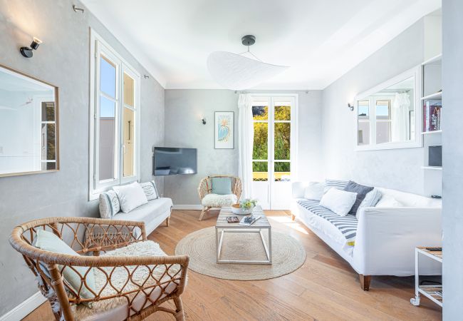 Apartment in Villefranche-sur-Mer - Sea View - 100m from Port Extraordinary 3 Bdr Apartment in Villefranche-sur-Mer - Sea View - 100m from Port Extraordinary 3 Bdr