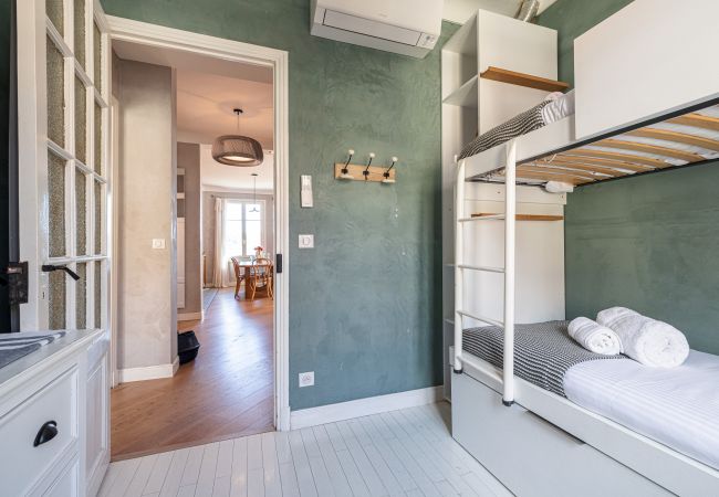 Apartment in Villefranche-sur-Mer - Sea View - 100m from Port Extraordinary 3 Bdr Apartment in Villefranche-sur-Mer - Sea View - 100m from Port Extraordinary 3 Bdr