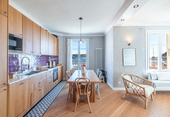 Apartment in Villefranche-sur-Mer - Sea View - 100m from Port Extraordinary 3 Bdr Apartment in Villefranche-sur-Mer - Sea View - 100m from Port Extraordinary 3 Bdr